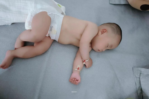 孝昌4个月宝宝特点 孝昌4个月宝宝特点